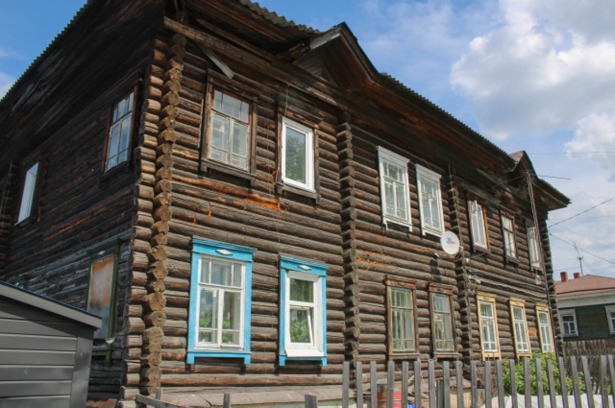    Дом складывается пополам. Жильцы аварийного жилья в Томске боятся за жизнь