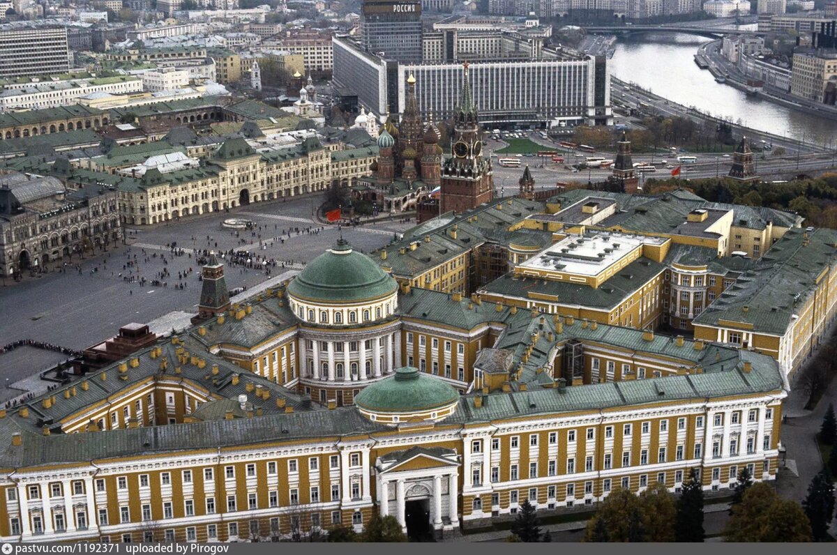 сенатский дворец в москве