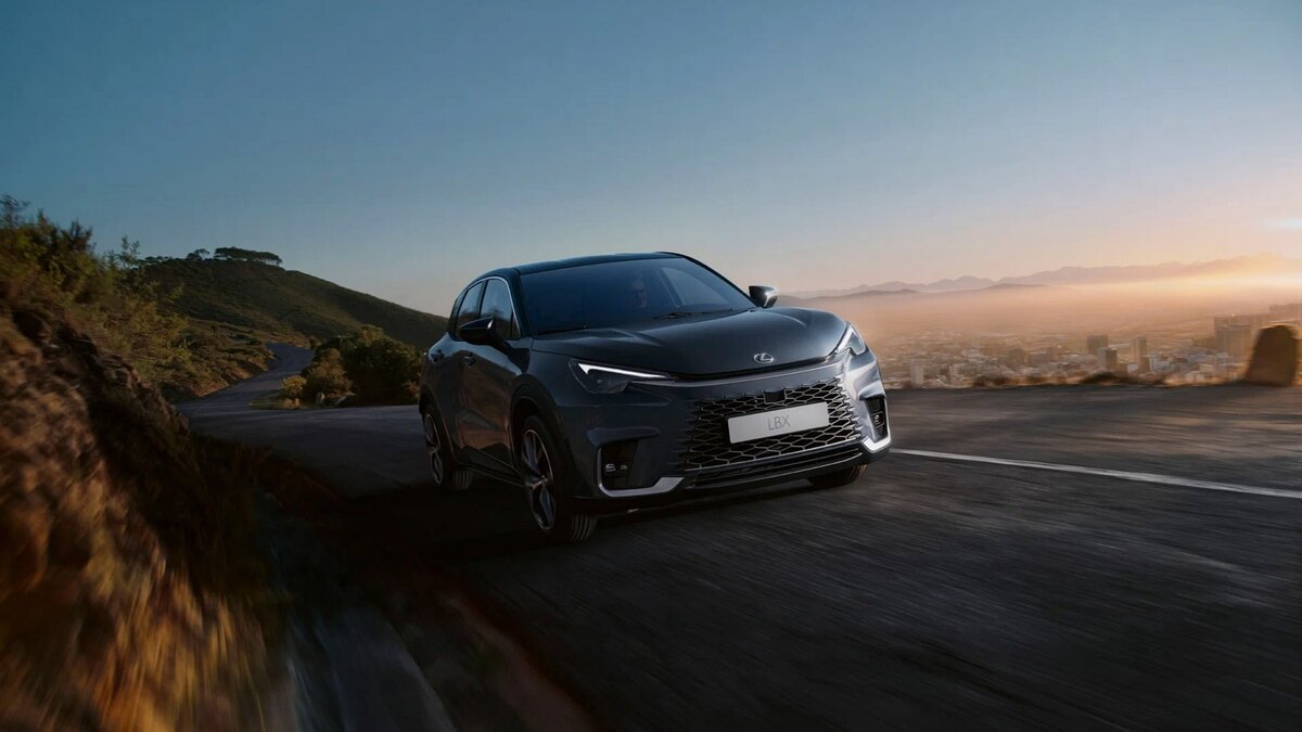 Lexus LBX