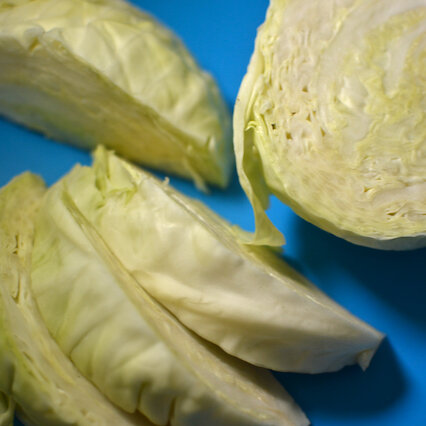 Половинка, четвертинка, на три части...