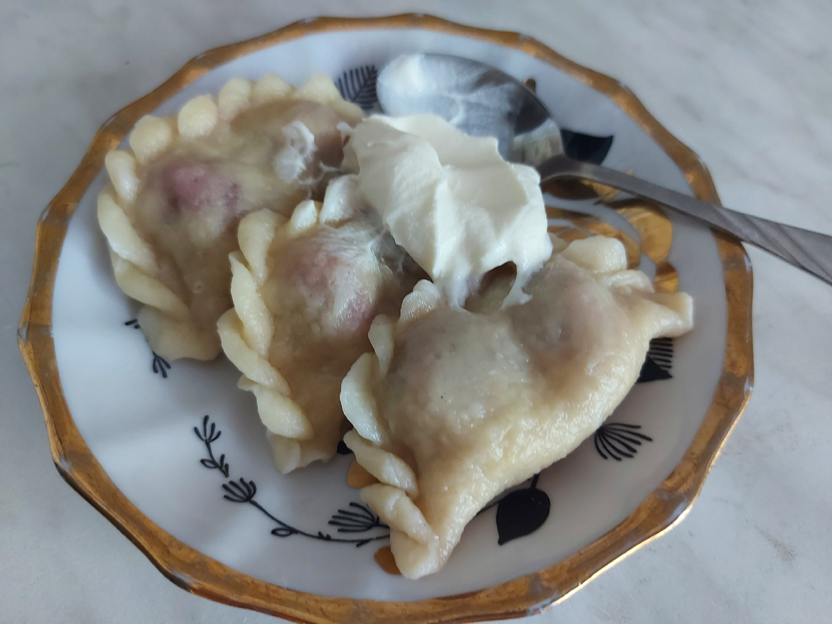 Вареники с вишней. Фото автора.