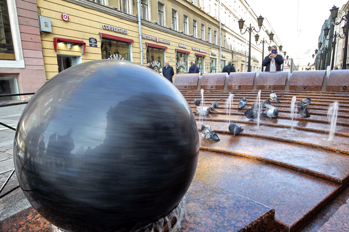 загрязнённая река нева. если в воздухе вода. есть ли в воздухе вода проект. мир воды санкт-петербурга музей. воздух вода санкт петербург.