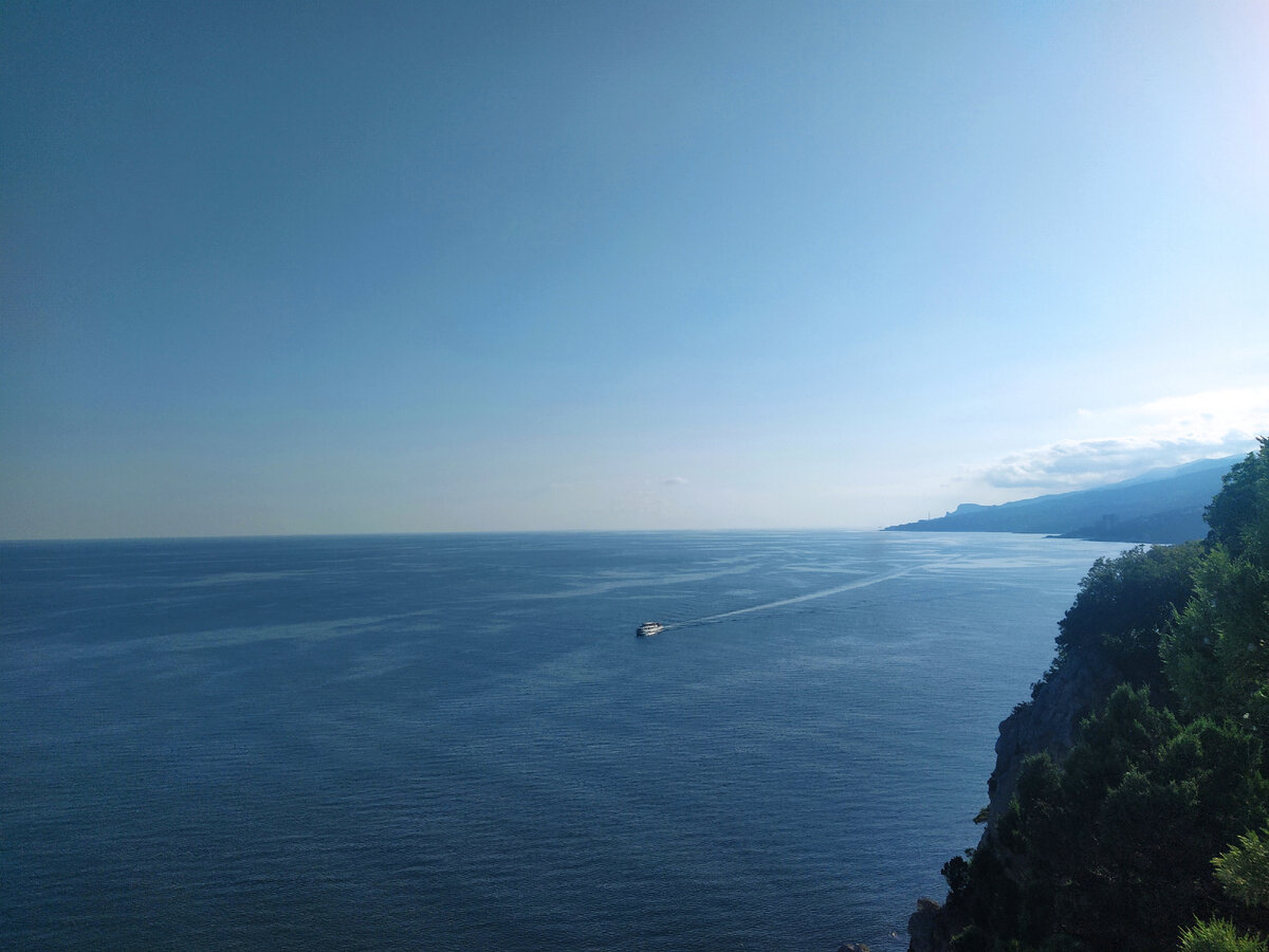 Вид со смотровой санатория "Днепр" в Гаспре