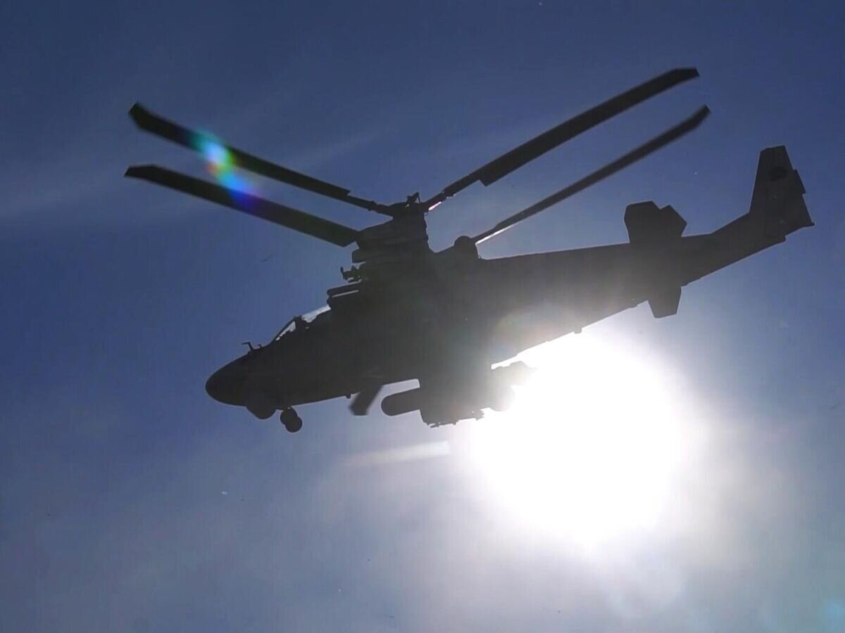    Вертолеты ВКС РФ уничтожили опорный пункт украинских националистов© Министерство обороны РФ