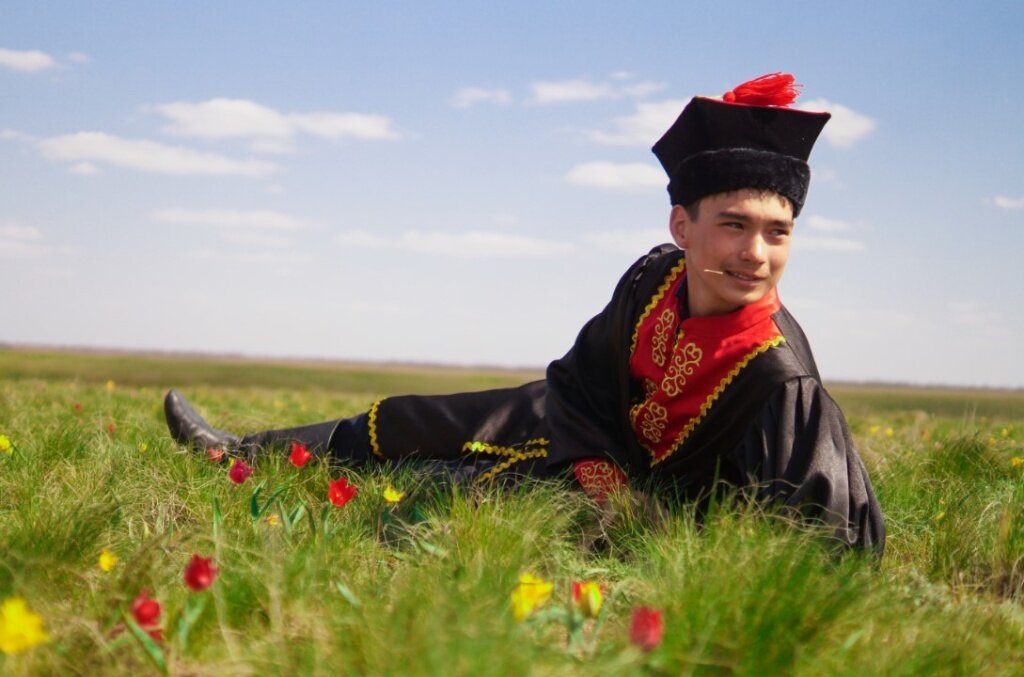 В Твери колоритная фотовыставка откроет сокровищницу культур народов России