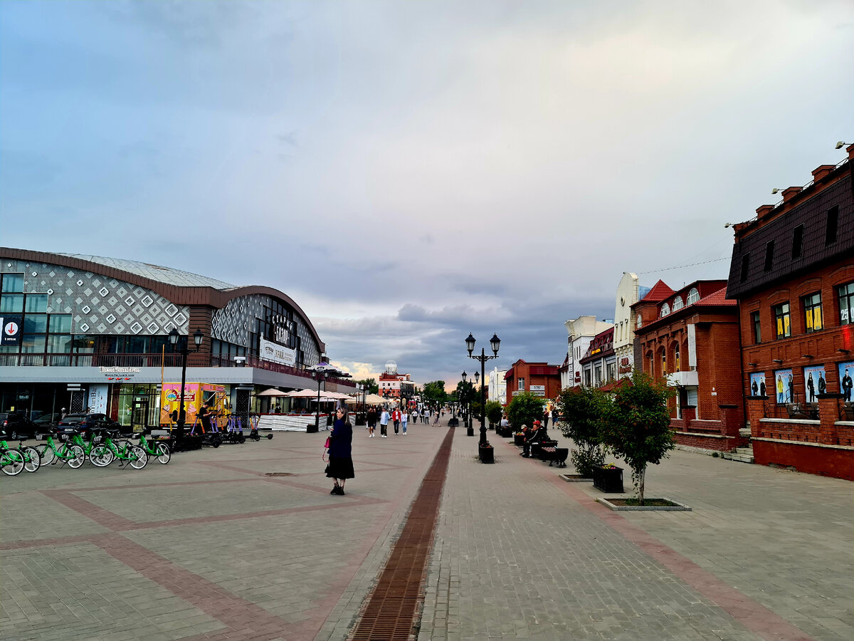 Барнаул Местный Арбат ул. Мало-Тобольск июль 2023