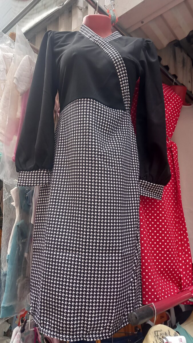 24-66 Садовод,  фото платья с рынка.