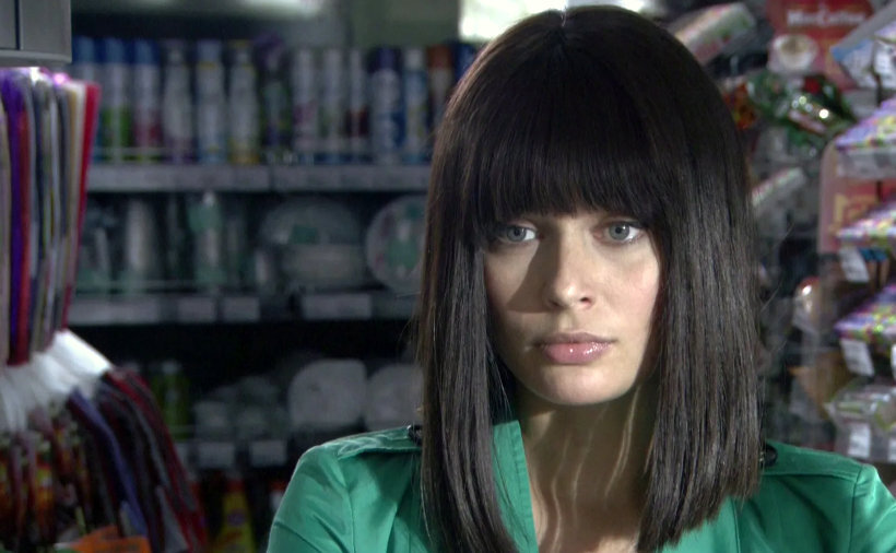 кадр из сериала «Условия контракта»