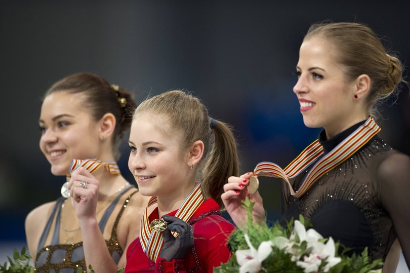     Сотникова, Липницкая и Костнер на чемпионате Европы в Будапеште, январь 2014 года