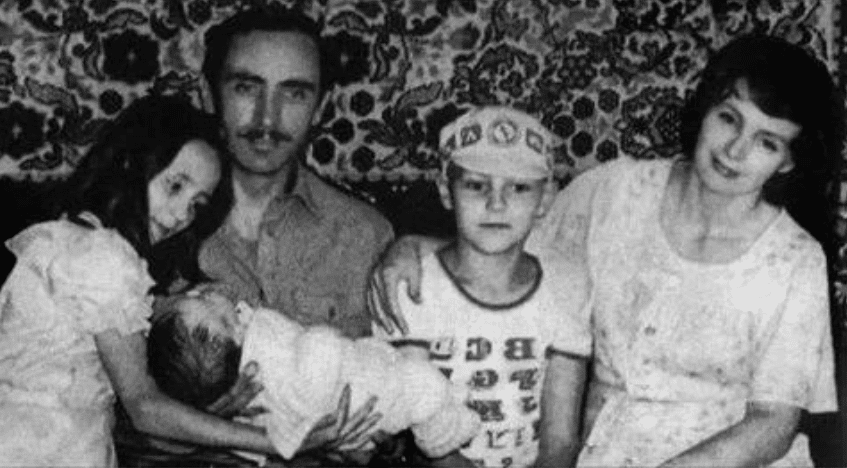 Джохар дудаев биография личная жизнь смерть Беженка Алла: как сложилась судьба русской вдовы генерала Дудаева, где она сейча