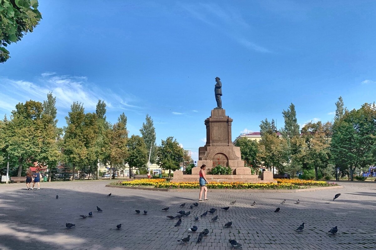 Пл революции. Площадь революции Самара. Площадь революции Самара вид сверху. Площадь революции Самара фото. Площадь революции в Самаре сверху.