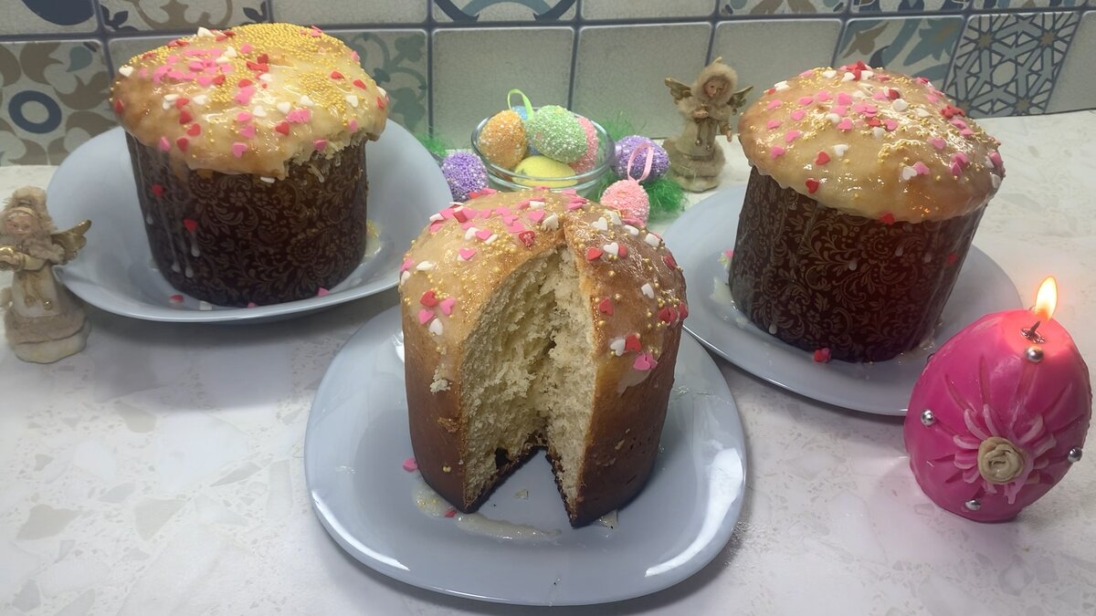 Куличи в моем исполнении. Ссылку на видео-рецепт вы найдете ниже.