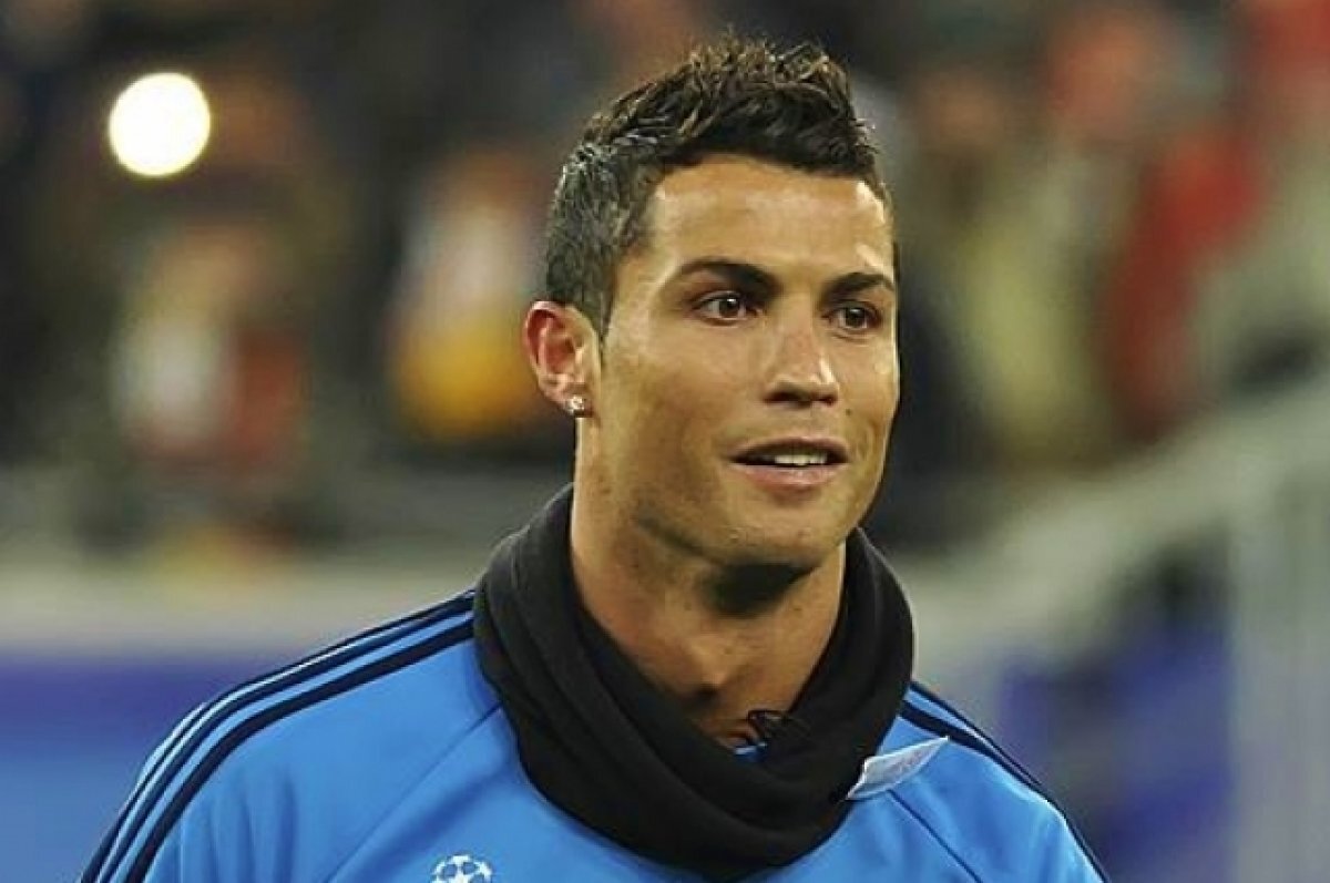    На Роналду подали в суд из-за непристойного жеста после игры