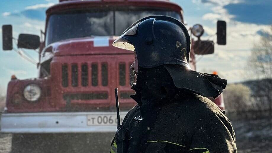     На пожарах погибших и травмированных нет. Основной причиной возникновения пожаров стало неосторожное обращение с огнем.