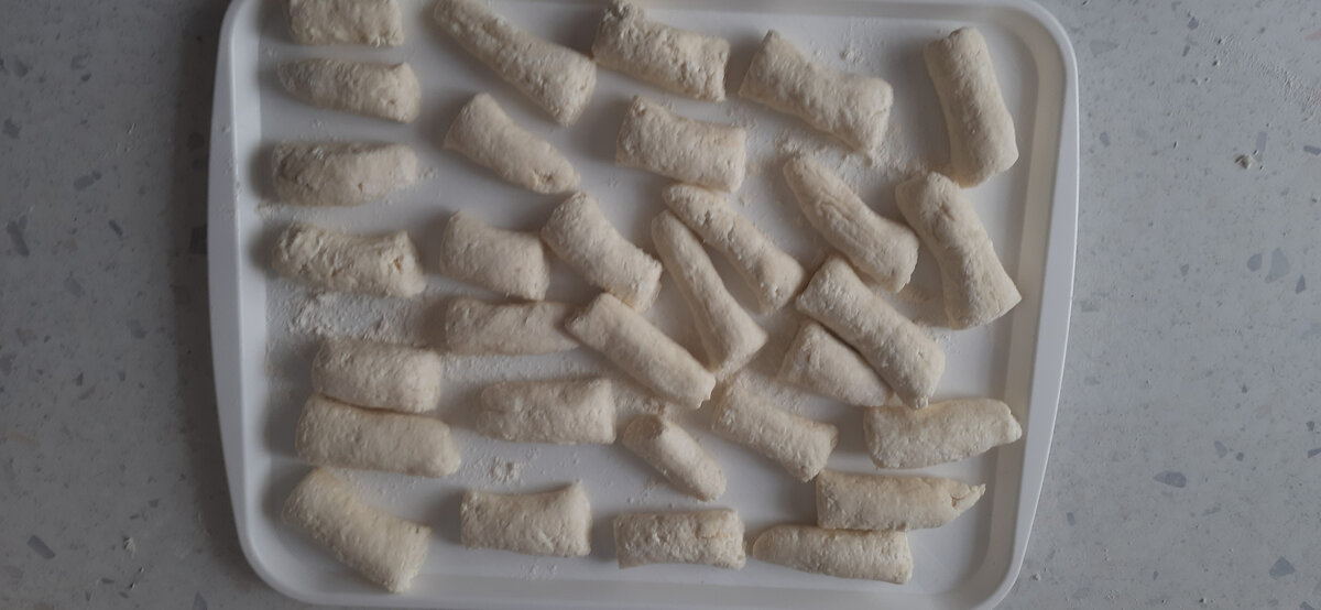 Творожные палочки перед выпечкой