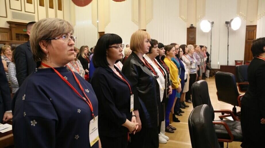     Он был посвящен развитию наставничества. Более 200 педагогических работников, представители Агентства стратегических инициатив и органов местного самоуправления обсудили лучшие практики в этой сфере.