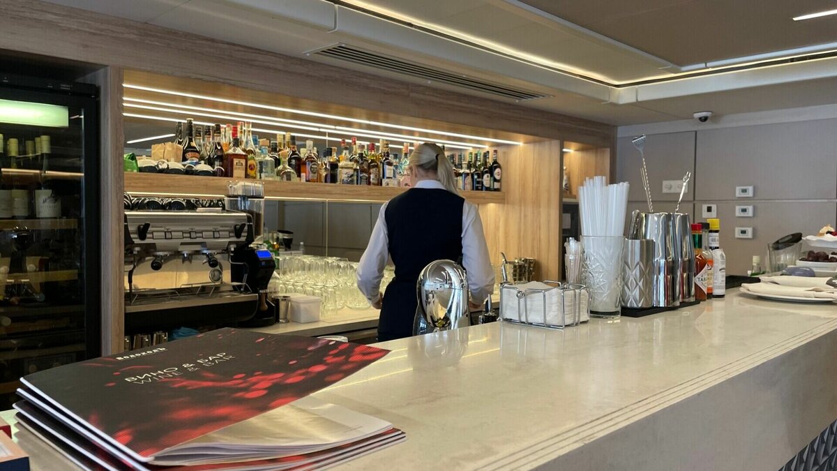     Цена на одиннадцатидневный круиз начинаются от 163 тысяч рублей за одного человека.