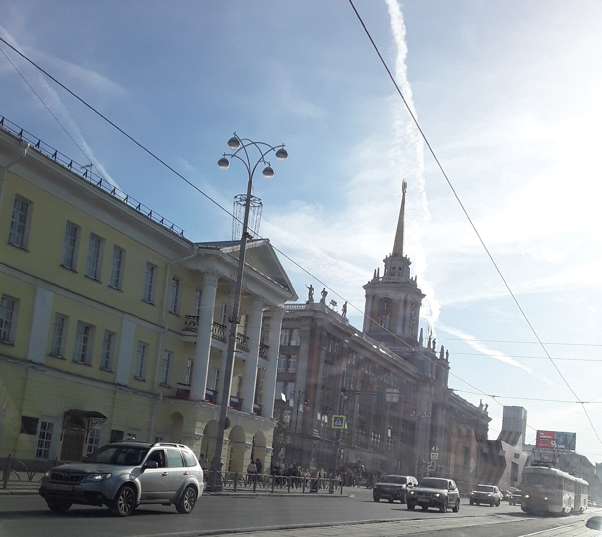 Перекрёсток Проспекта Ленина и улицы 8 Марта