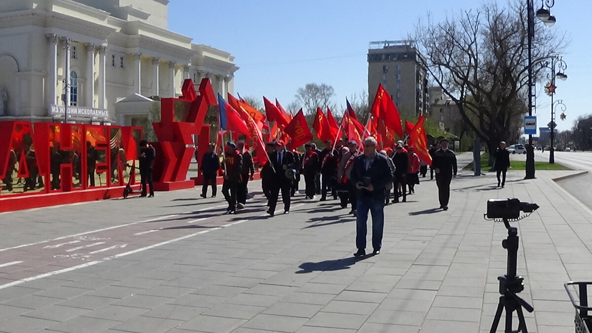 Только народ является источником власти в стране