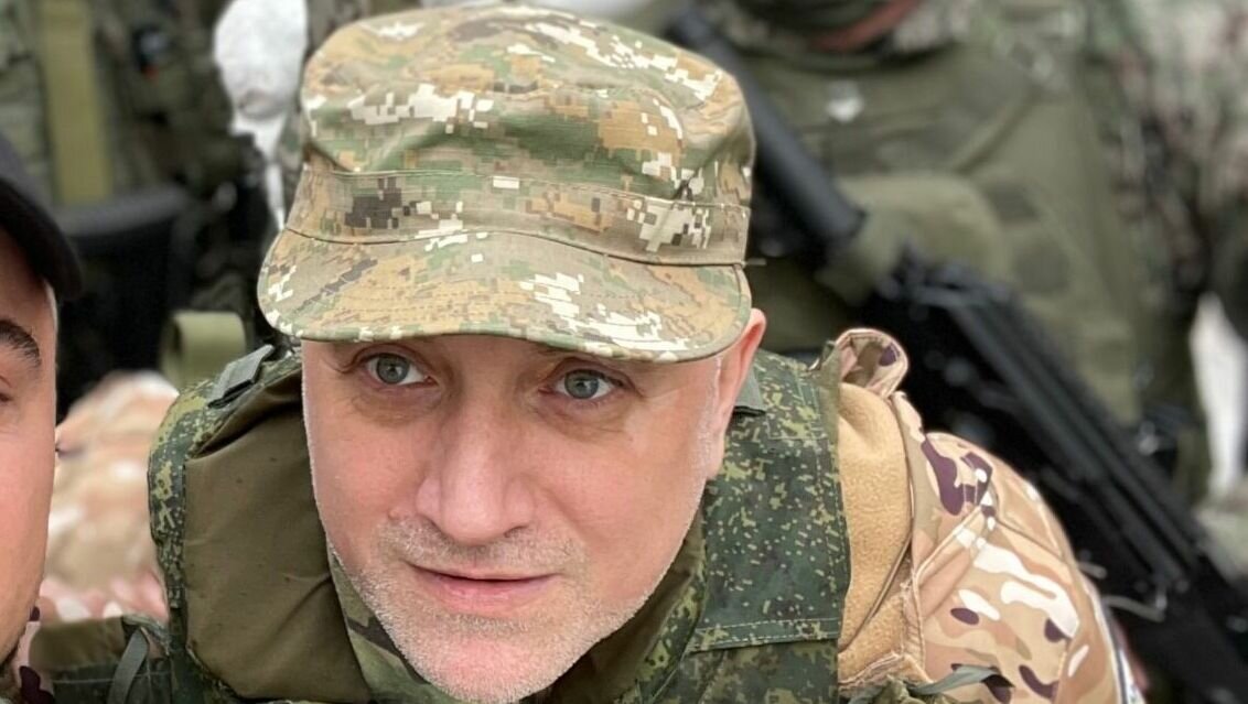     Сегодня, 6 мая, в результате подрыва автомобиля, был ранен писатель и общественный деятель Захар Прилепин.