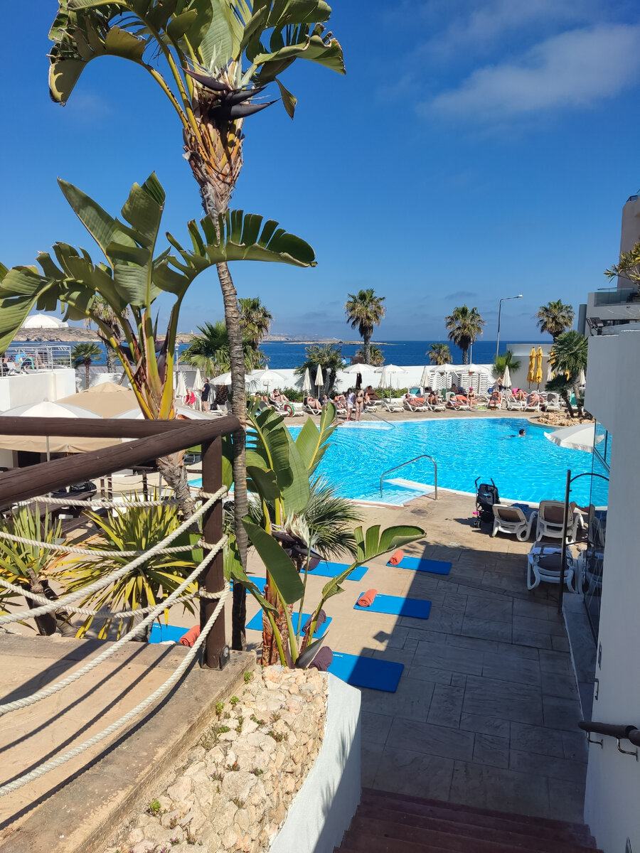 бассейн и море