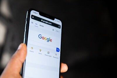    Google ©Solen Feyissa Unsplash.com