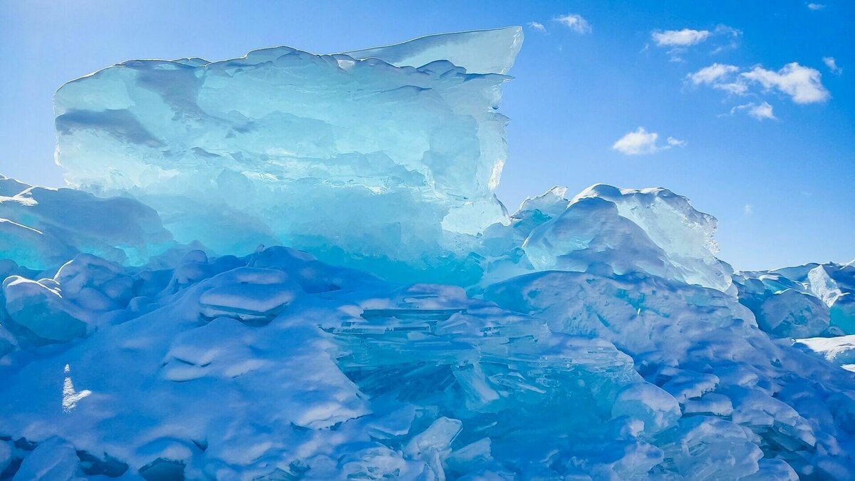     Речь идет не об аномальных весенних морозах, а о том, что продолжается отключение горячей воды в краевой столице.