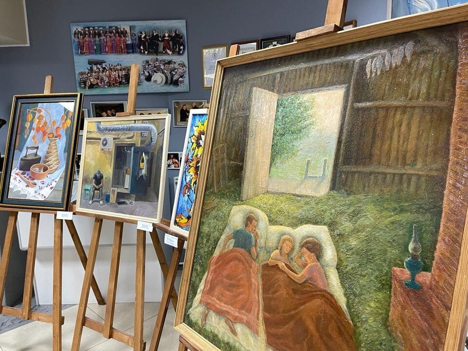    В Сочи состоялся финал III Международной выставки произведений глухих и слепоглухих художников. Фото: t.me/officialsochi