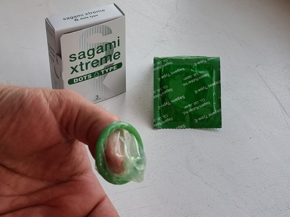 Эта форма для самого начала нового века была революционной. Сейчас уже вполне привычная. А вот цвет - так и остался раритетным