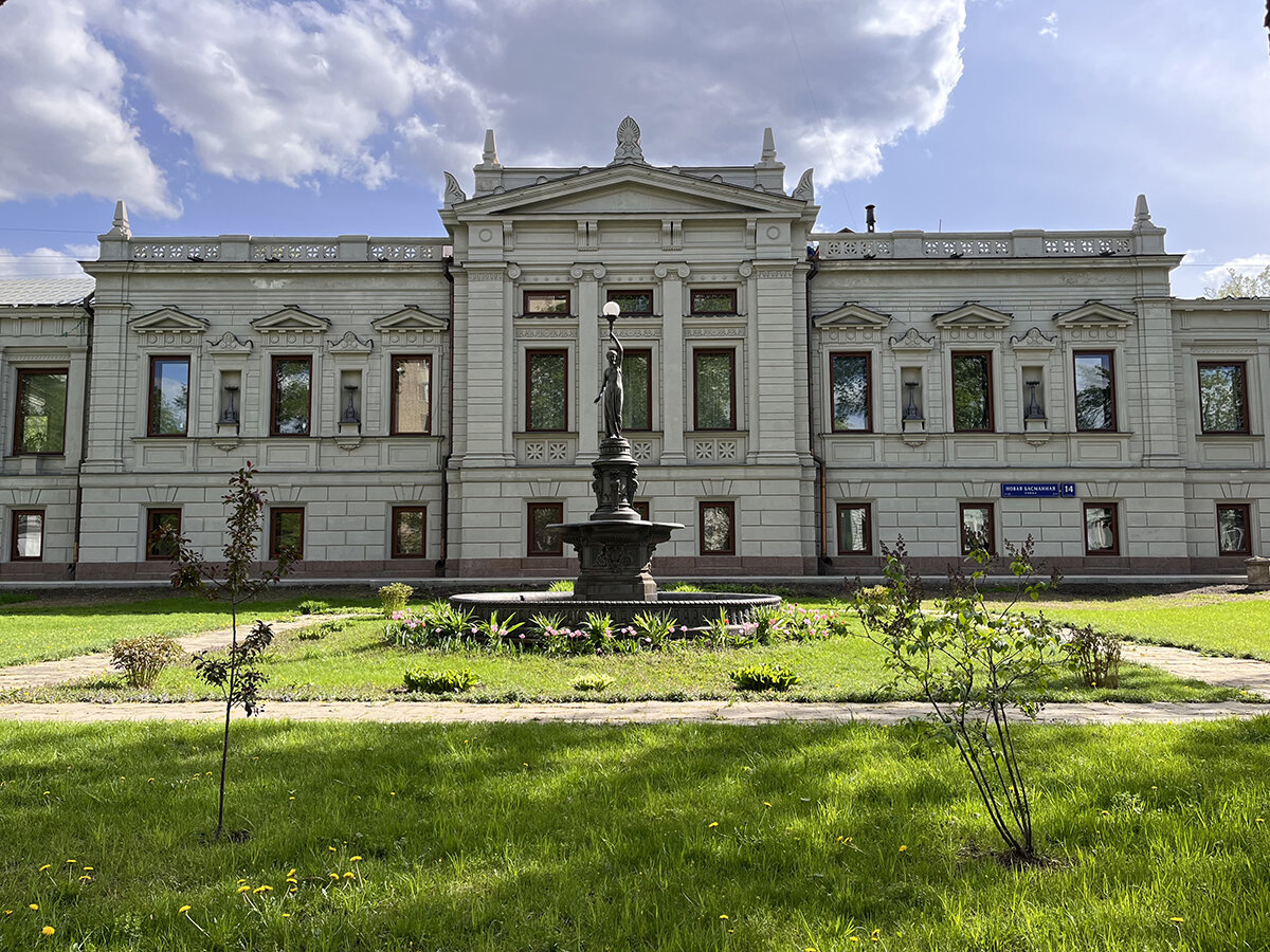 Особняк купца Николая Стахеева на Новой Басманной улице