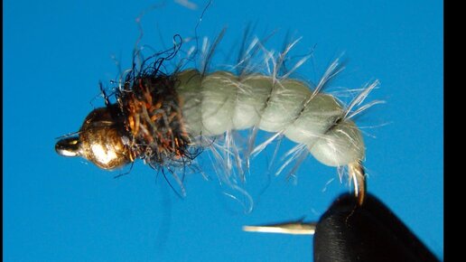 Мушка GH Pantry Soft Caddis Nymph. Очень уловистая мушка, с несколько необычным профилем.