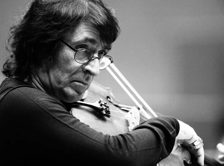 Вот на него самого!