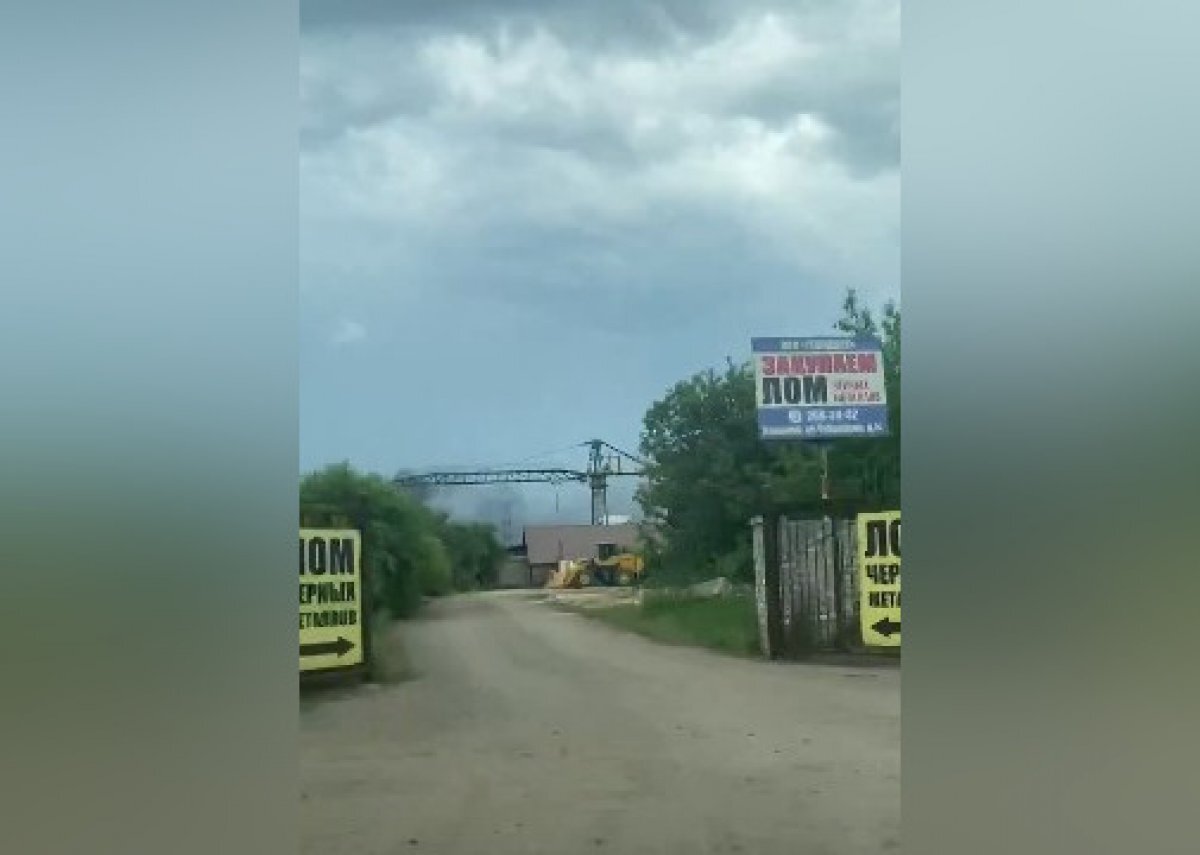    Пожарные потушили трансформатор, загоревшийся на заводе в Воронеже