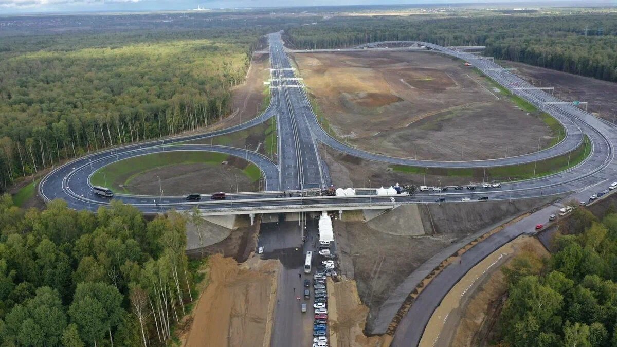 Какие дороги открылись в москве. Трасса м12. Новая трасса Дмитровское шоссе -Ярославское шоссе. Стройка дороги. Дорожная инфраструктура.