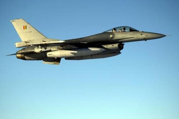    Истребитель F-16, Nicolas Maeterlinck / globallookpress.com