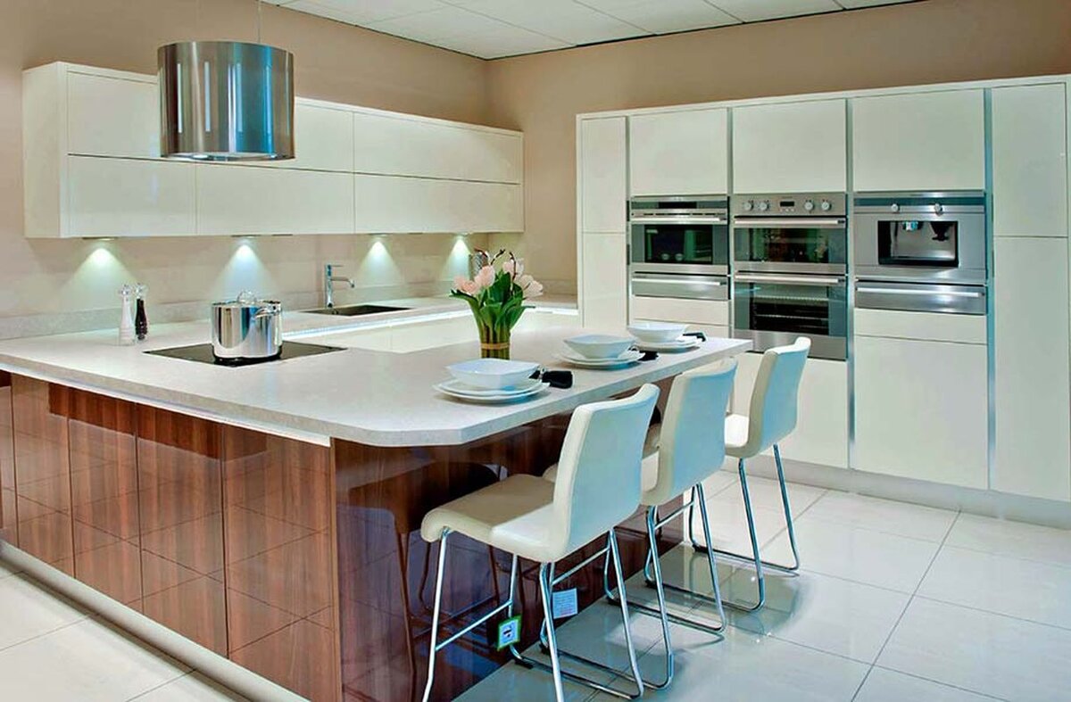 Интерьер в стиле хай-тек. Фото 2.