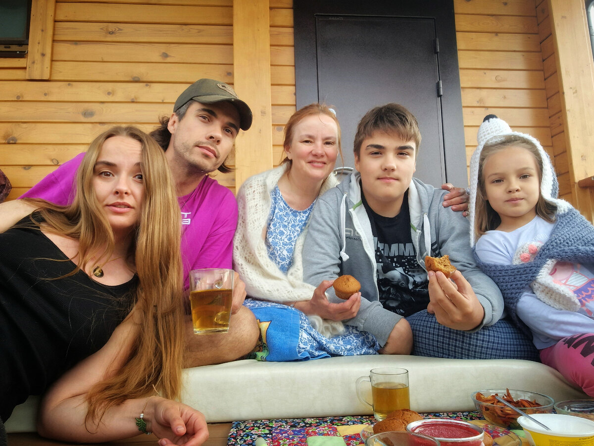 Я, муж, моя мама, сын, дочка