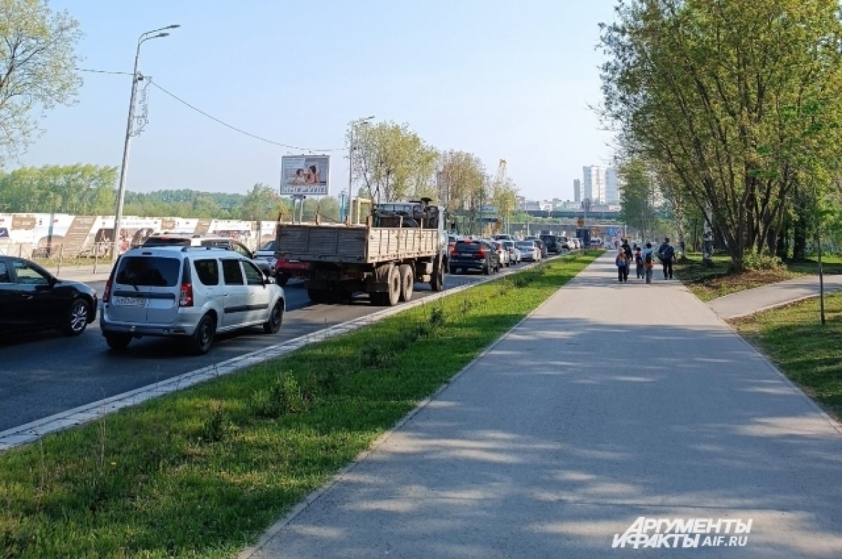    Движение по улице Локомотивной в Перми будут ограничивать по ночам.