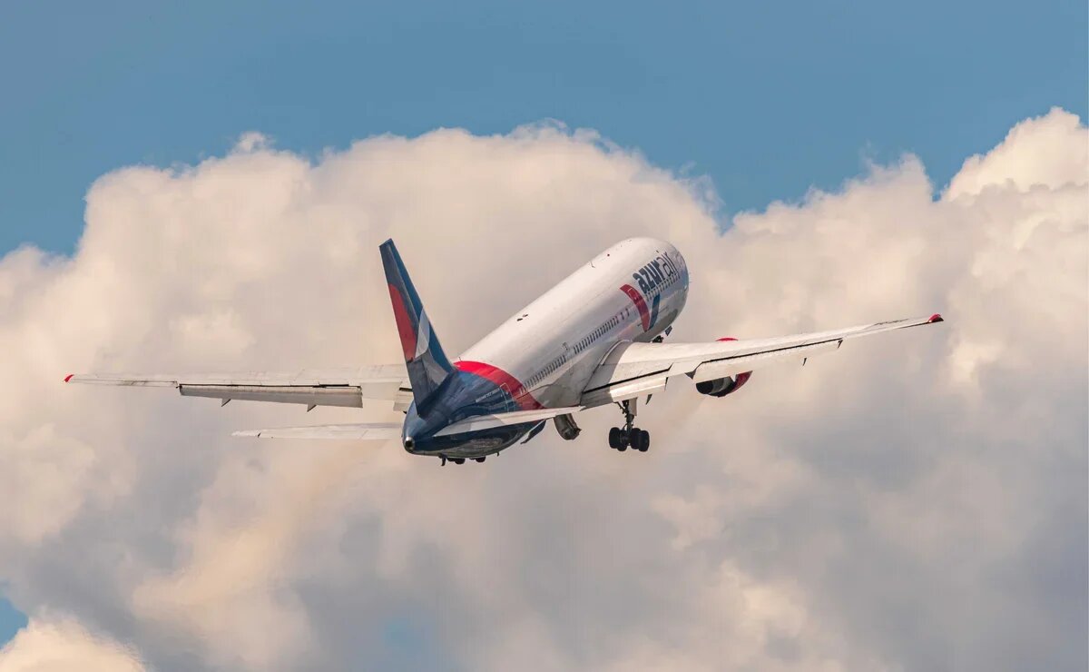    AZUR Air расширит полетную программу на 50% и предложит туристам новую IFE