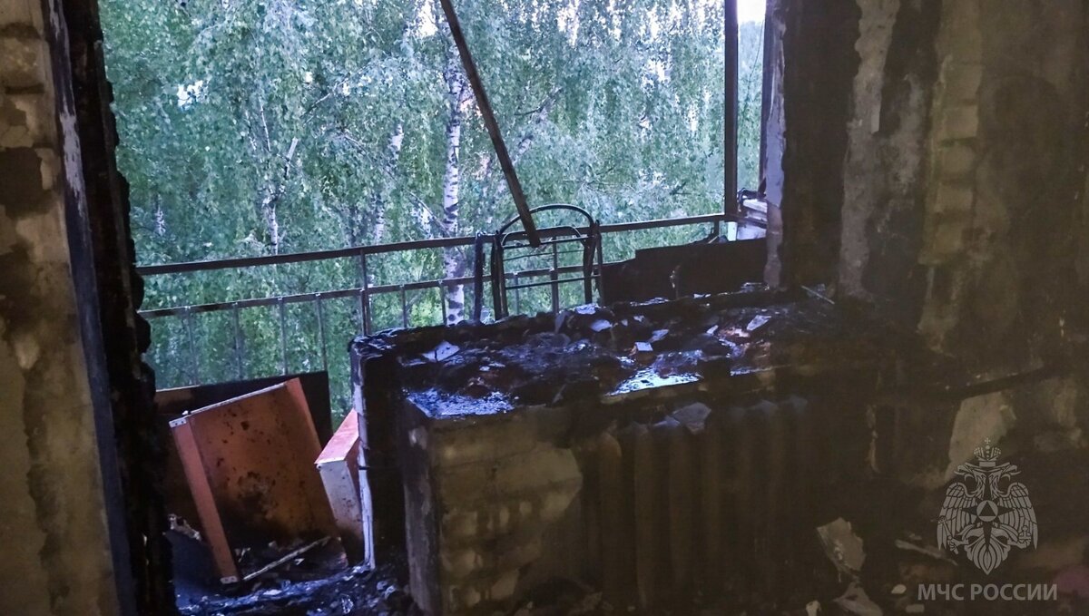     Взрыв произошел в квартире на пятом этаже вчера вечером.