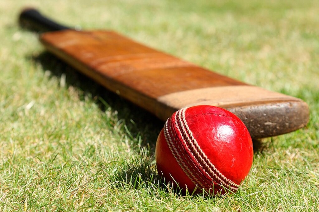    Секции русской лапты откроют в восьми детских садах. Список дошкольных учреждений еще уточняется. Тренировки для детей будут бесплатными.