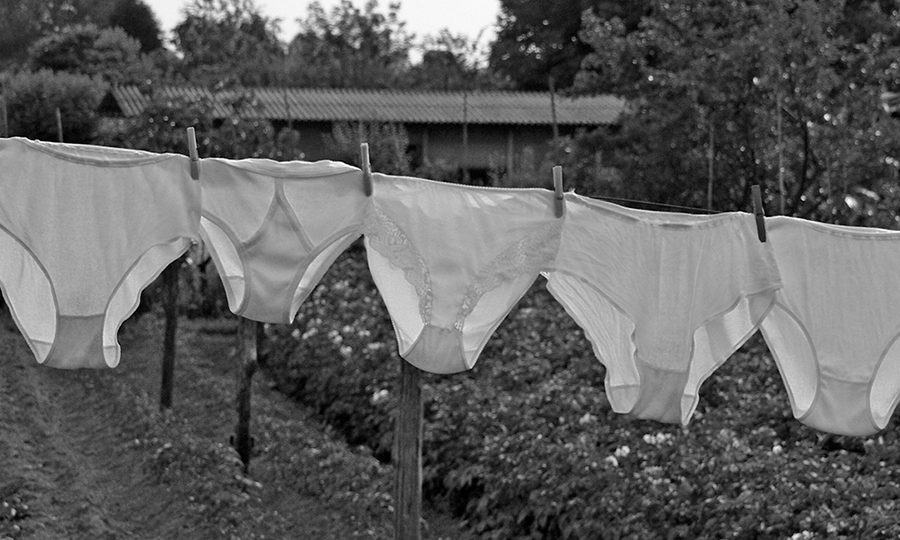 Какое нижнее белье носили женщины в СССР?