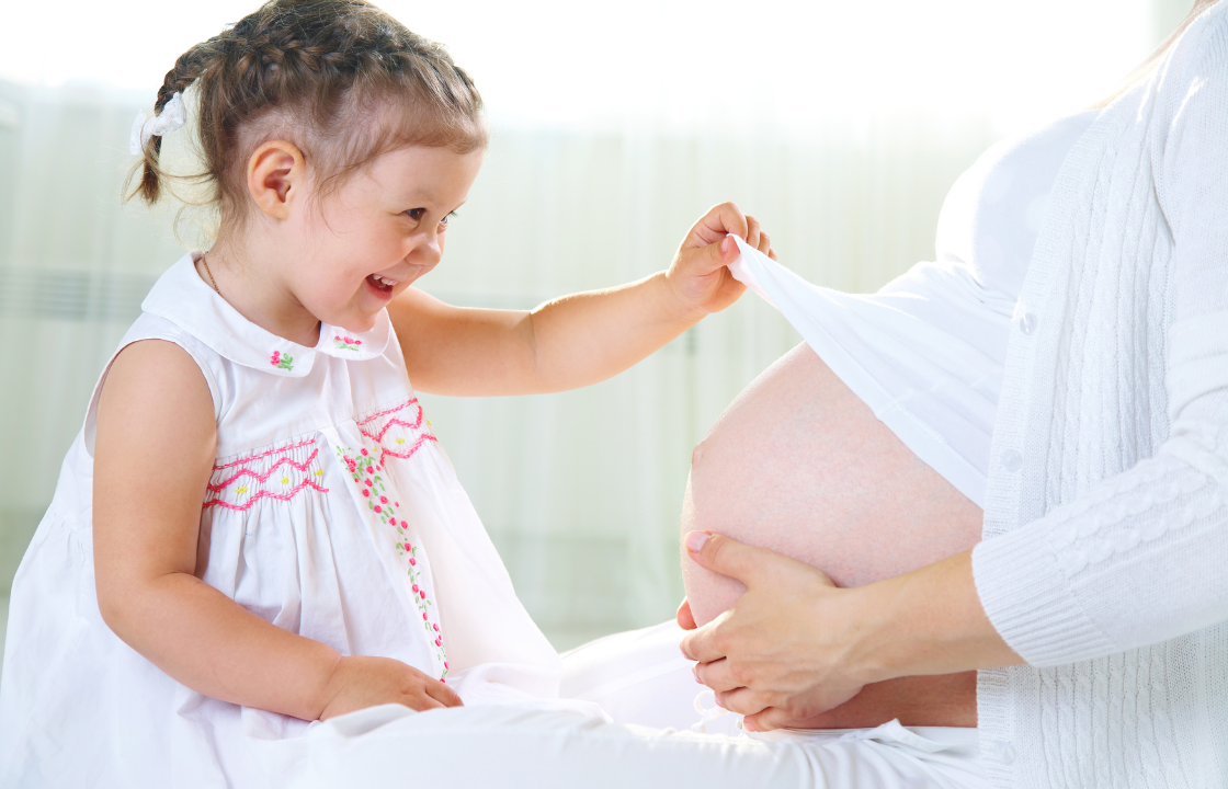 Беременная мама с ребенком. Хотим второго ребенка девочку. Хотим второго ребенка девочку. Мать с ребенком. Хотим второго ребенка девочку.