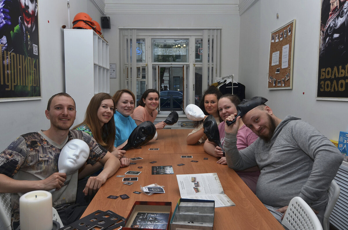 Привет! Команда Северянина набирает ход, и в этом году мы планируем открыть еще пару клубов для обмена книгами, настольных игр и общения. Наш первый и старейший клуб работает в городе Ярославль.