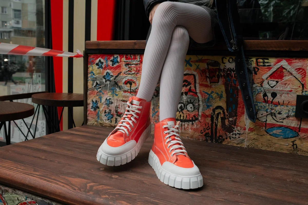 На фото модель обуви SHOESLEL, арт.2057 в оранжевом цвете