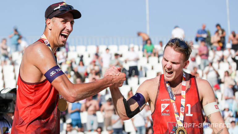    Олег Стояновский (слева) и Илья Лешуков.Дарья Исаева