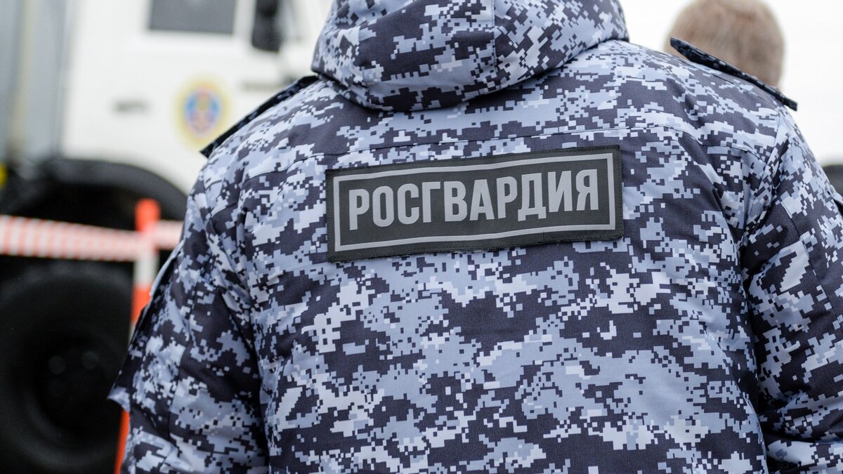     В Татарстане сотрудники Росгвардии проверят безопасность во всех детских лагерях. Об этом сообщили в пресс-службе управления.