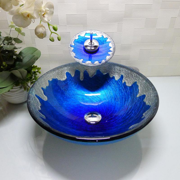 Прозрачные стеклянные раковины