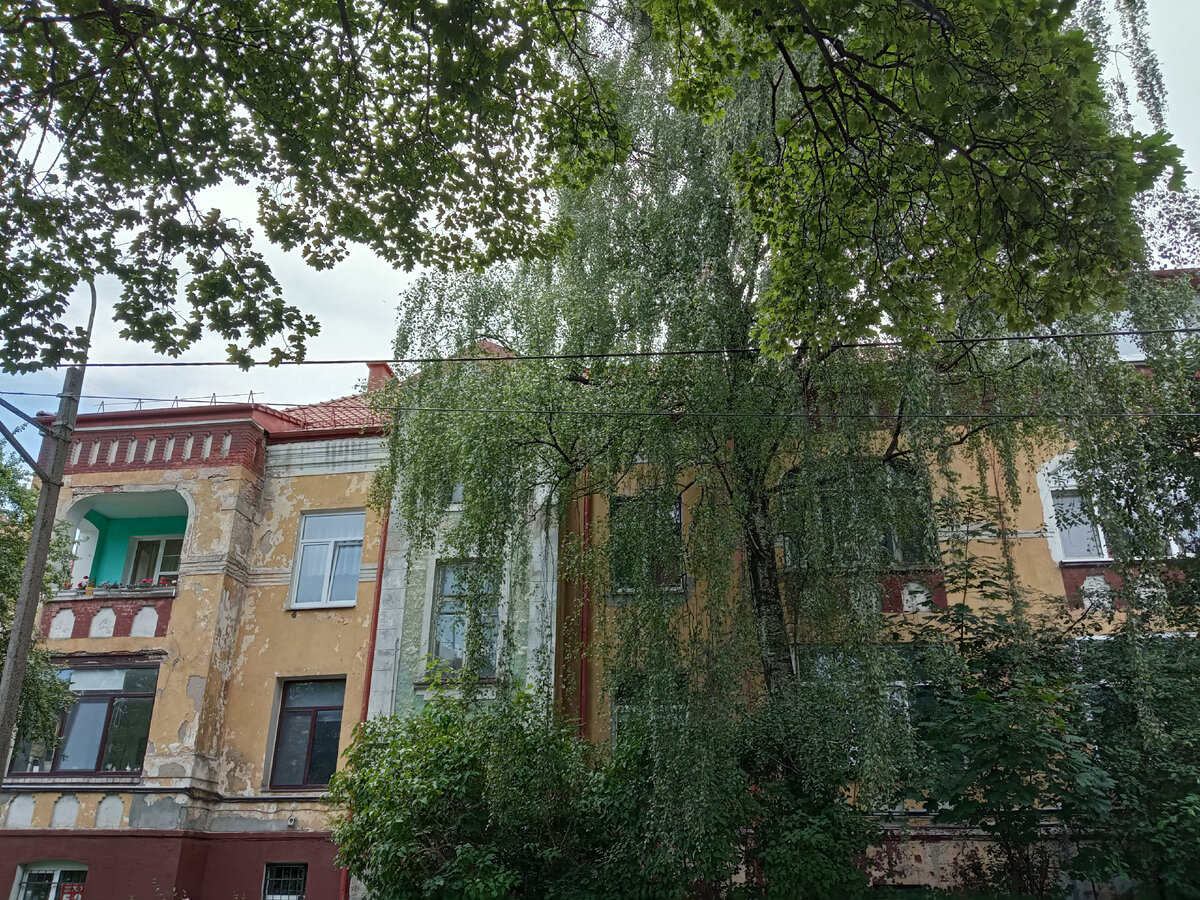 Приятно разглядывать сохранившиеся довоенные дома