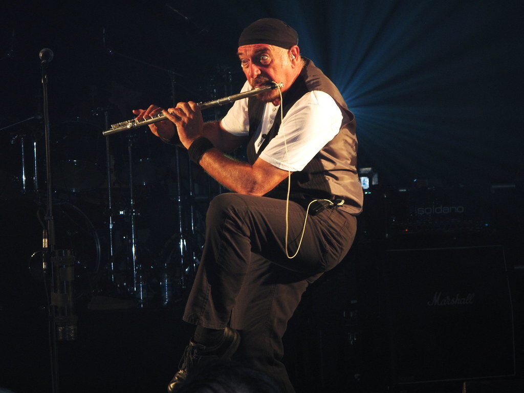 Ian anderson. Ian Anderson Jethro Tull. Йен Андерсон из Jethro Tull. Jethro Tull 2021. Jethro Tull 2005.